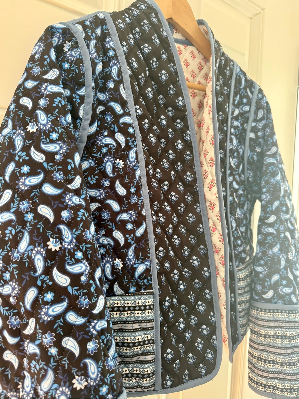Quilted Reversible Paisley-Print Jacket in Navy and Pink